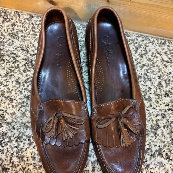 Cole Haan Men’s 10.5 Saddle Brown Kilt Leather Tassel Loafers - Picture 2 of 13